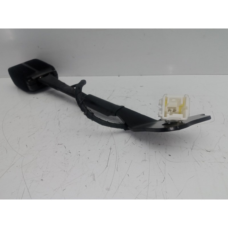 Recambio de enganche cinturon delantero izquierdo para peugeot 308 1.6 16v e-hdi fap referencia OEM IAM 54213-624287300A-00115L-