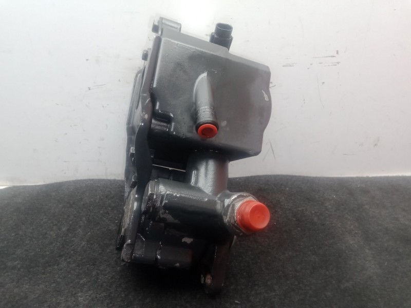 Recambio de bomba direccion para iveco eurocargo 100e18 e5 referencia OEM IAM 7684900113  