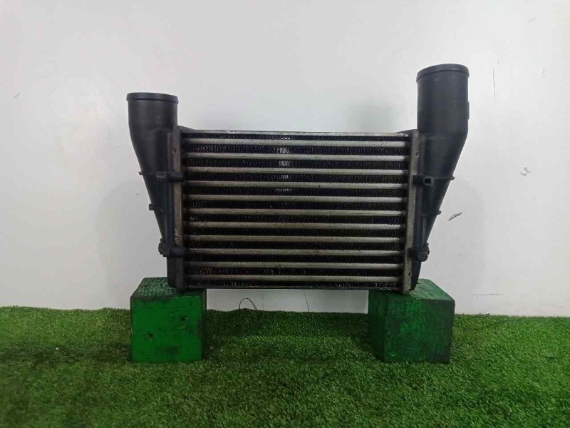 Recambio de intercooler para audi a4 berlina (b5) 1.9 tdi referencia OEM IAM 058145805A 175X240X67 ALUMINIO
