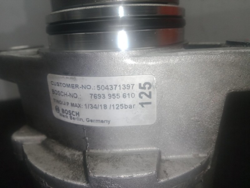 Recambio de bomba direccion para fuso (mitsubishi) canter 7c18 referencia OEM IAM 7693955610 - 504371397  BOSCH