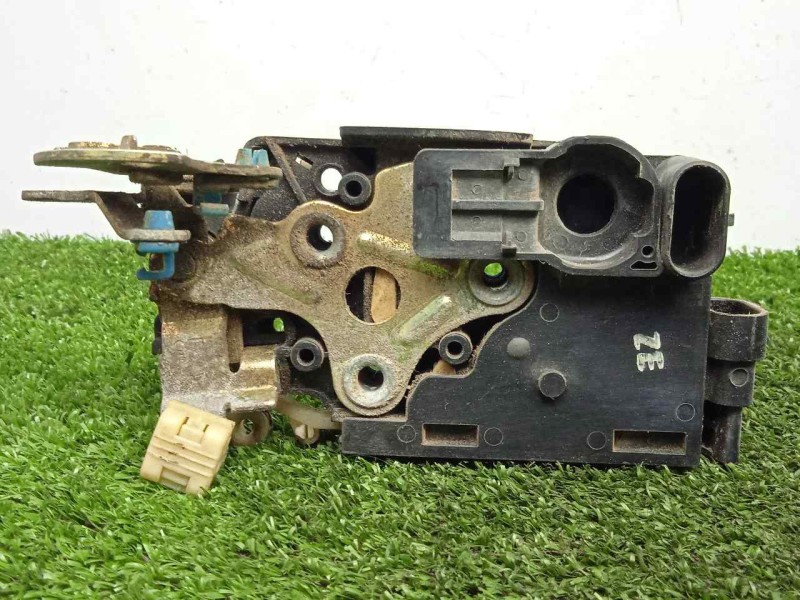 Recambio de cerradura puerta delantera izquierda para daewoo lacetti 1.4 cat referencia OEM IAM SIN REFERENCIA 5.PUERTAS 