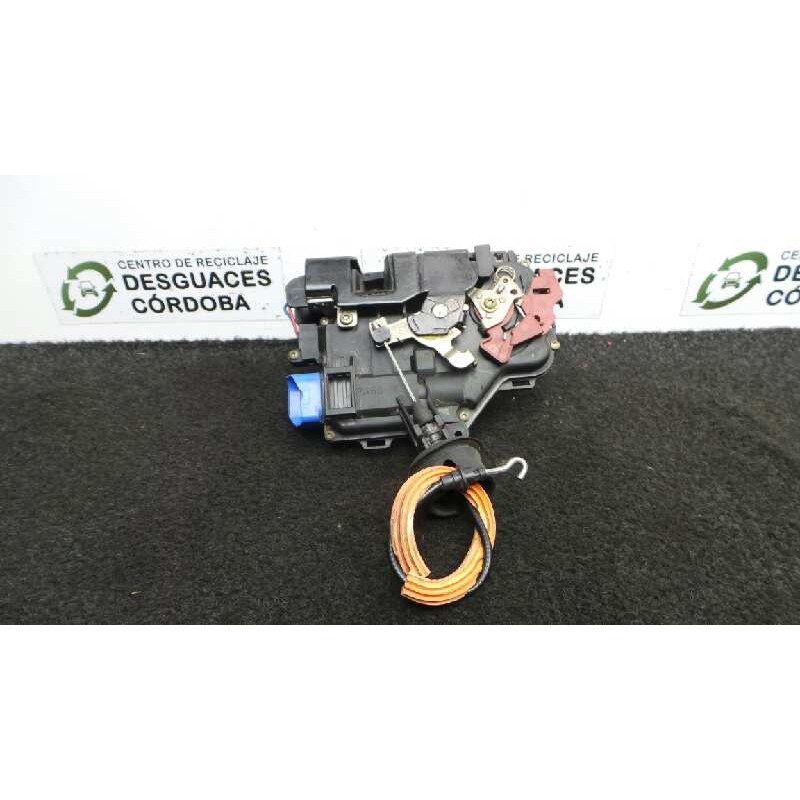 Recambio de cerradura puerta delantera izquierda para audi a8 (4e2) 4.2 quattro referencia OEM IAM NOTIENEREFERENCIA 9.PINES CON