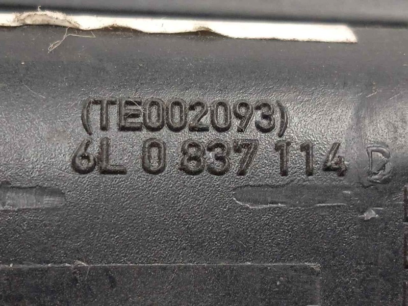 Recambio de maneta interior delantera derecha para seat ibiza (6l1) 1.2 referencia OEM IAM 6L0837114D  