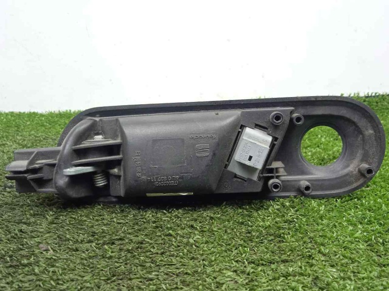 Recambio de maneta interior delantera derecha para seat ibiza (6l1) 1.2 referencia OEM IAM 6L0837114D  