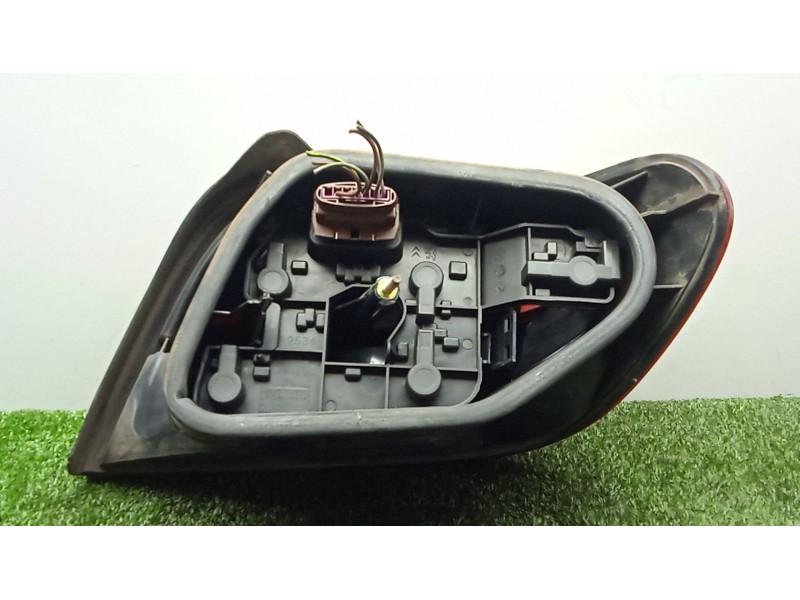 Recambio de piloto trasero izquierdo para citroën xsara (n1) 1.9 d referencia OEM IAM   2.SERIE