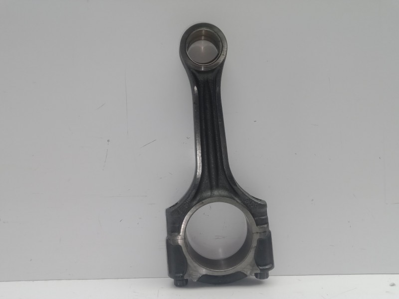 Recambio de biela para mercedes-benz vito (w638) caja cerrada 2.3 diesel referencia OEM IAM 601  