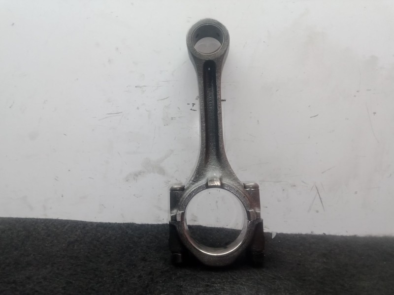 Recambio de biela para nissan l-35 2.8 referencia OEM IAM   