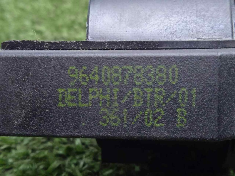 Recambio de antena para peugeot 406 berlina (s1/s2) 2.0 hdi referencia OEM IAM 9640878380 2.PINES 