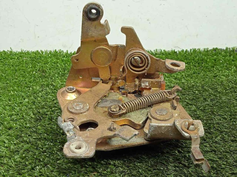 Recambio de cerradura puerta delantera derecha para ford taunus 2.0 referencia OEM IAM SIN REFERENCIA  