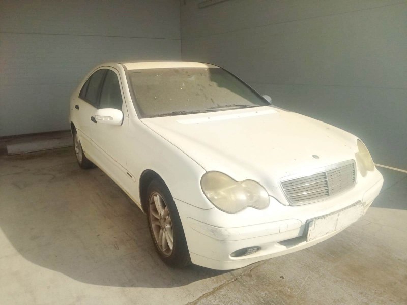 mercedes-benz clase c (w203) del año 2001