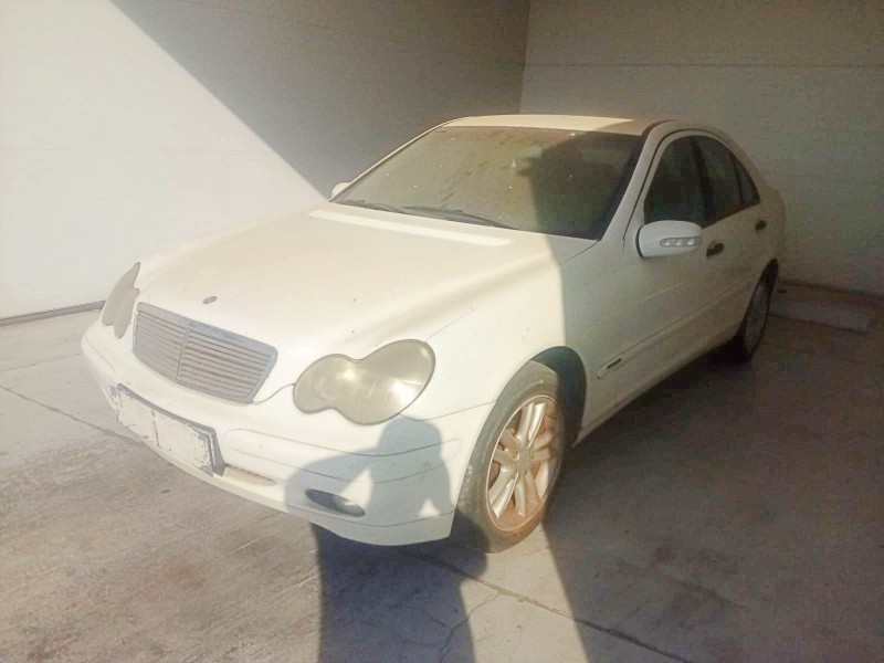 mercedes-benz clase c (w203) del año 2001