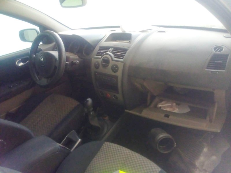 renault megane ii sedán (lm0/1_) del año 2004