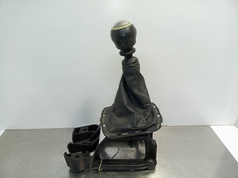 Recambio de palanca cambio para toyota avensis berlina (t25) 2.2 d-4d cat referencia OEM IAM   