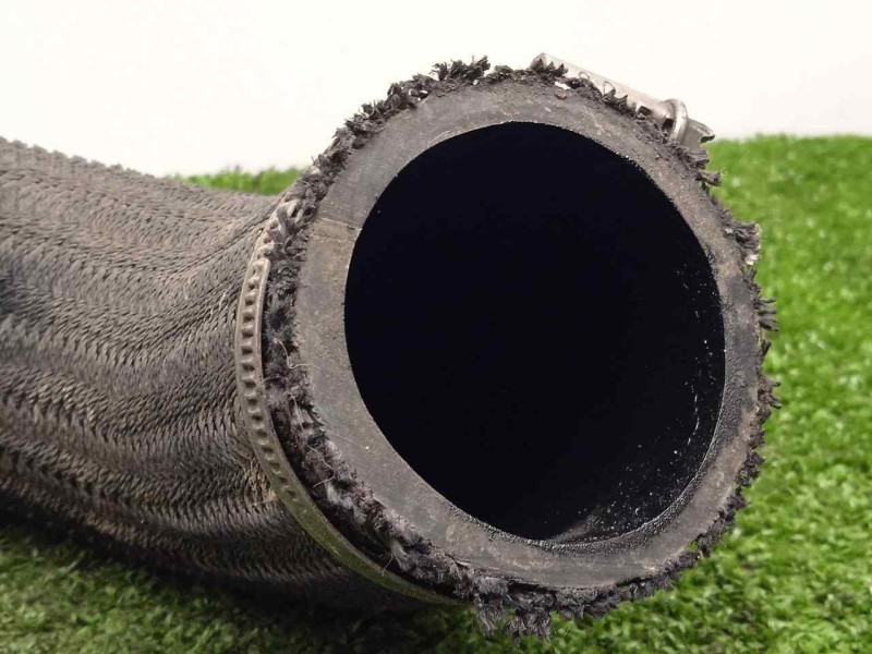 Recambio de tubo presion turbocompresor para ssangyong rodius 2.7 turbodiesel cat referencia OEM IAM 2374121053 FLEXIBLE 