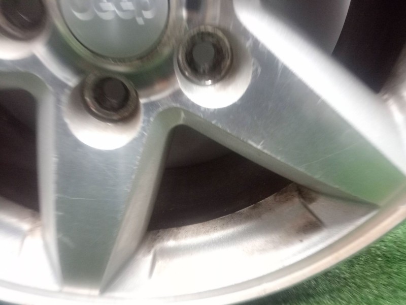 Recambio de llanta para jeep cherokee (kk) 2.8 crd 4x4 referencia OEM IAM 1CG34TRMAA 17´´PULGADAS 