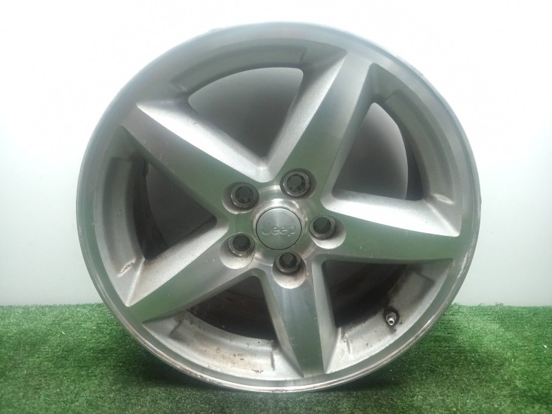 Recambio de llanta para jeep cherokee (kk) 2.8 crd 4x4 referencia OEM IAM 1CG34TRMAA 17´´PULGADAS 