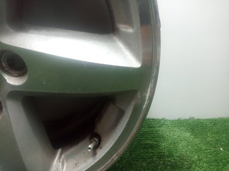 Recambio de llanta para jeep cherokee (kk) 2.8 crd 4x4 referencia OEM IAM 1CG34TRMAA 17´´PULGADAS 