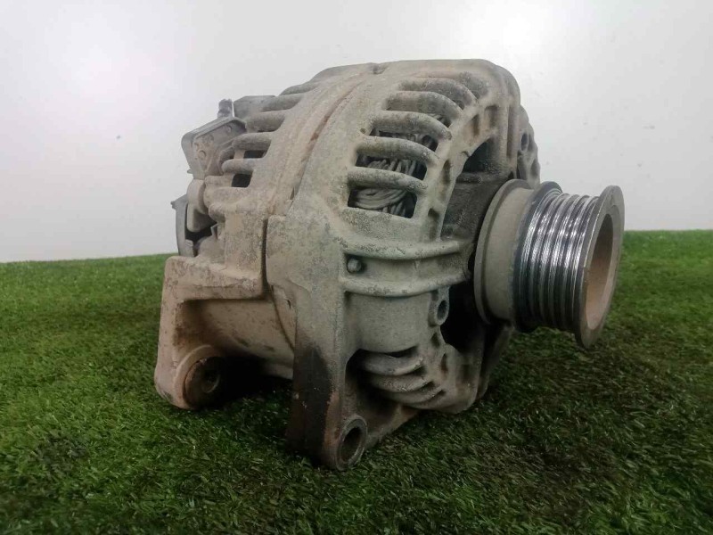 Recambio de alternador para opel astra h berlina 1.6 16v referencia OEM IAM 0124425020-55556067 100AH - BOSCH POLEA.FIJA - 5.CAN