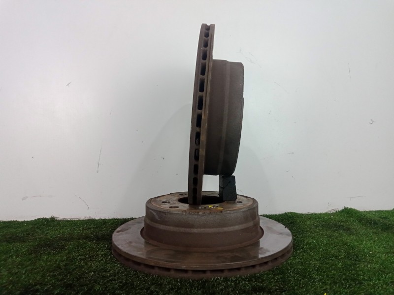 Recambio de disco freno trasero para ssangyong rodius 2.7 turbodiesel cat referencia OEM IAM  Ø DIAMETRO: 305MM VENTILADO