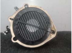 Recambio de sistema audio / radio cd para seat exeo (3r2) 2.0 tdi referencia OEM IAM 8E0035411  ALTAVOZ 2