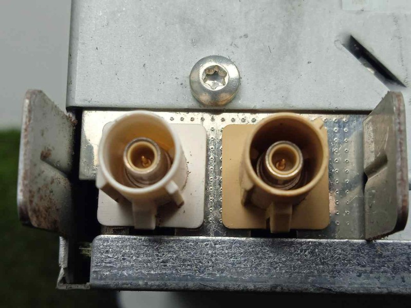 Recambio de sistema audio / radio cd para volkswagen passat berlina (3c2) 2.0 tdi referencia OEM IAM 1K0035186P  