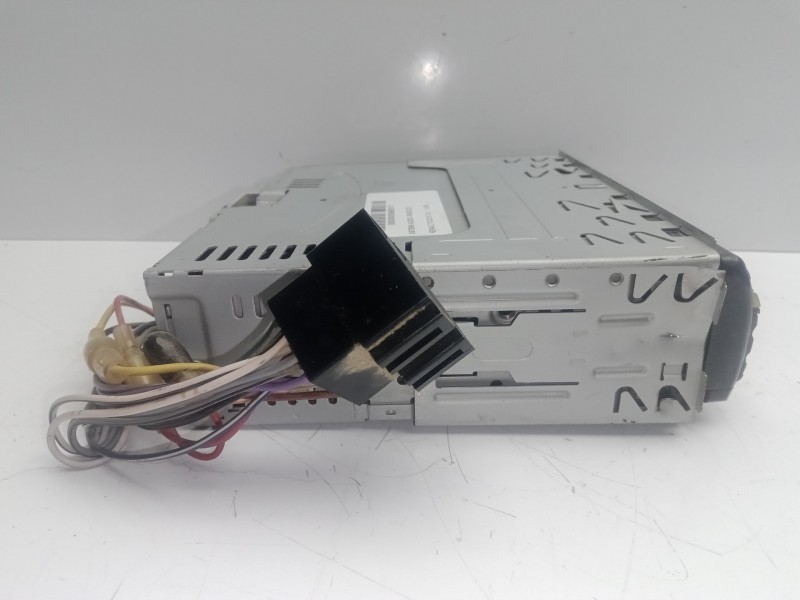 Recambio de sistema audio / radio cd para renault clio iii 1.2 referencia OEM IAM E1110R035656  