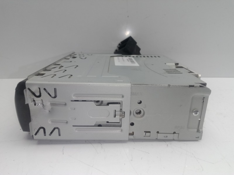Recambio de sistema audio / radio cd para renault clio iii 1.2 referencia OEM IAM E1110R035656  