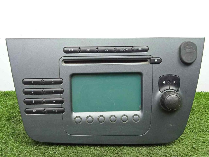 Recambio de sistema audio / radio cd para seat toledo (5p2) 1.9 tdi referencia OEM IAM   