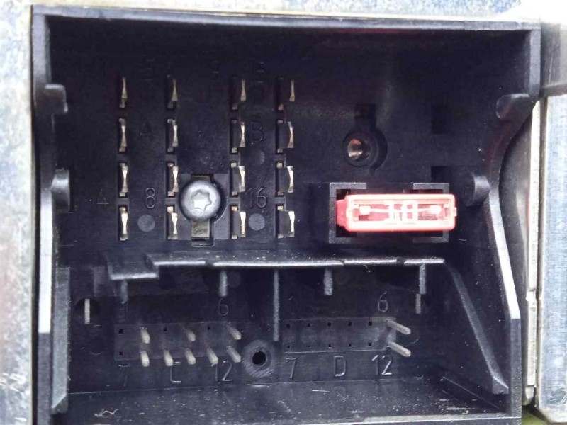 Recambio de sistema audio / radio cd para seat toledo (5p2) 1.9 tdi referencia OEM IAM   