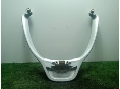 Recambio de moldura para kymco xciting 250/300/500 referencia OEM IAM 81200LBA29000 ASIDERA.TRASERA  2