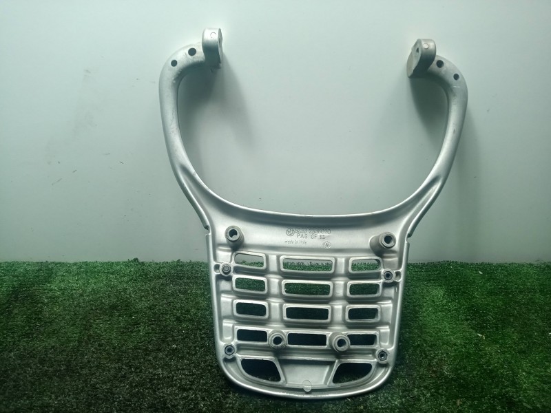 Recambio de moldura para bmw f 650 referencia OEM IAM 52532346020 ASA DE MALETERO ASIDERO