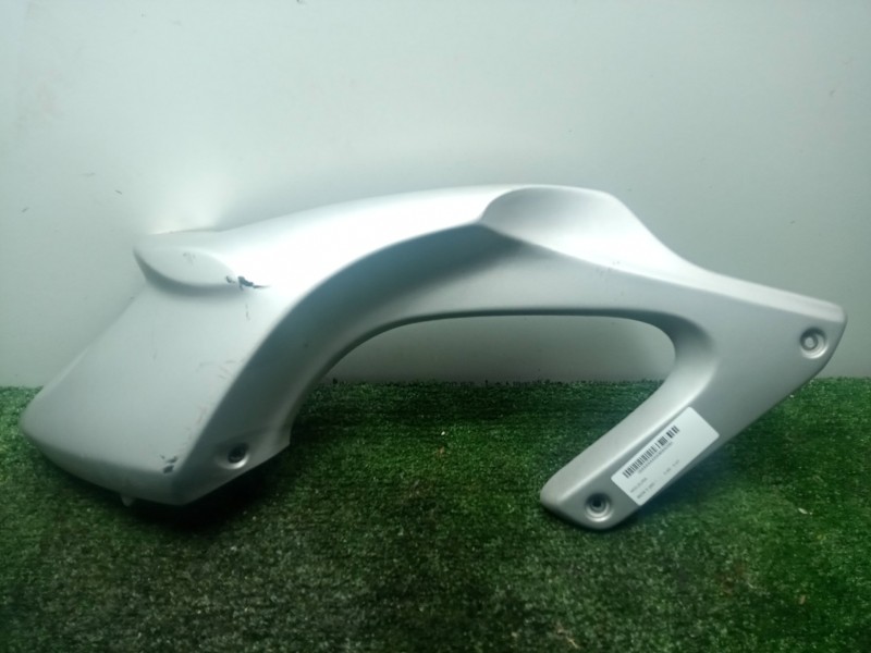 Recambio de moldura para bmw f 650 referencia OEM IAM 46632346248  CARCASA CARENADO