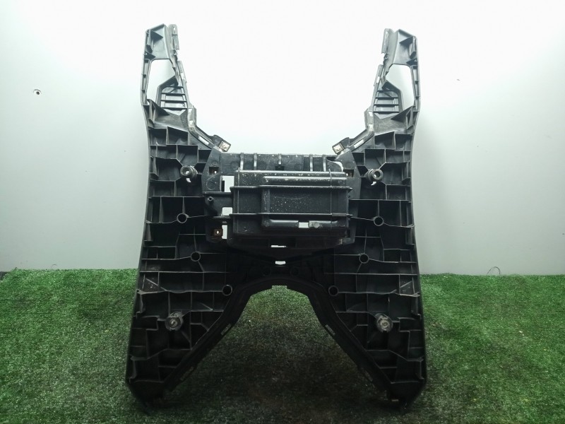 Recambio de moldura para sym jet4 r 50 referencia OEM IAM 64310X8A0000 CARCASA CARENADO SUELO