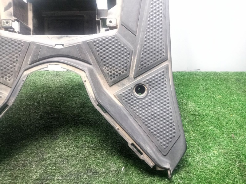 Recambio de moldura para sym jet4 r 50 referencia OEM IAM 64310X8A0000 CARCASA CARENADO SUELO