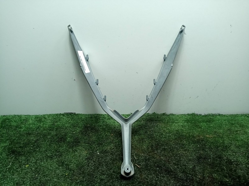 Recambio de moldura para sym jet4 r 50 referencia OEM IAM 67110X8A0000  MOLDURA FARO DELANTERO