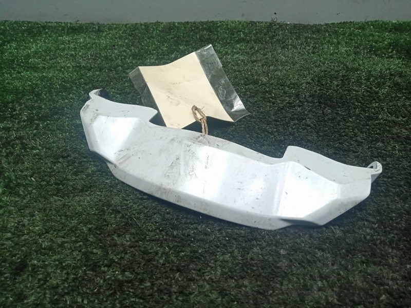 Recambio de moldura para honda pcx 125 referencia OEM IAM 64503K97T001  