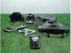 Recambio de moldura para honda pcx 125 referencia OEM IAM 81320K96D000 - 64337K97T000 - 81141K96V000 - 19150K97T000 JUEGO.MOLDUR