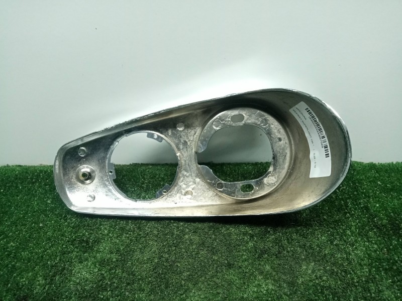 Recambio de moldura para keeway superlight 125 referencia OEM IAM 50116K0BP000  