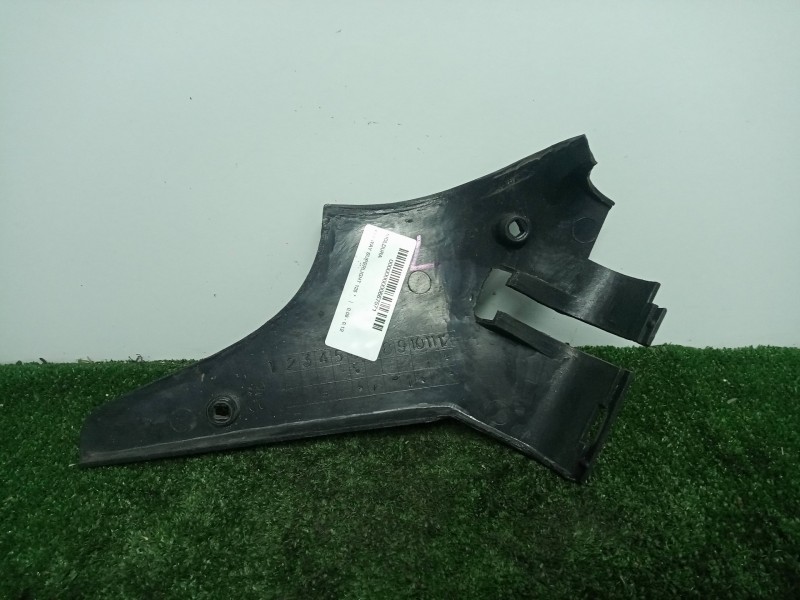 Recambio de moldura para keeway superlight 125 referencia OEM IAM 65621K020003  