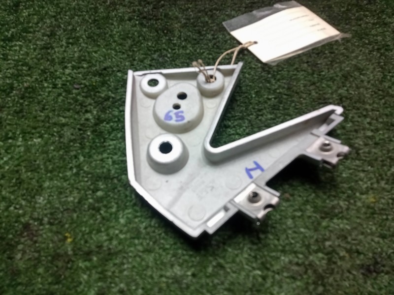 Recambio de moldura para hyosung gt 650i referencia OEM IAM 94413HN9100  