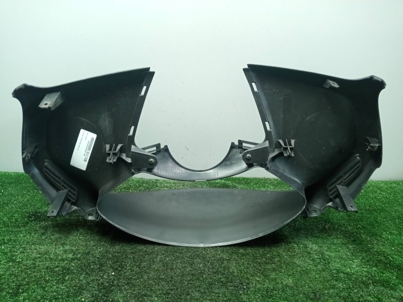 Recambio de moldura para honda forza 250 250 c.c referencia OEM IAM 64337KSVJ000  