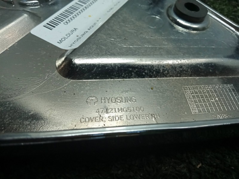 Recambio de moldura para hyosung aquila referencia OEM IAM 47121HG5100  