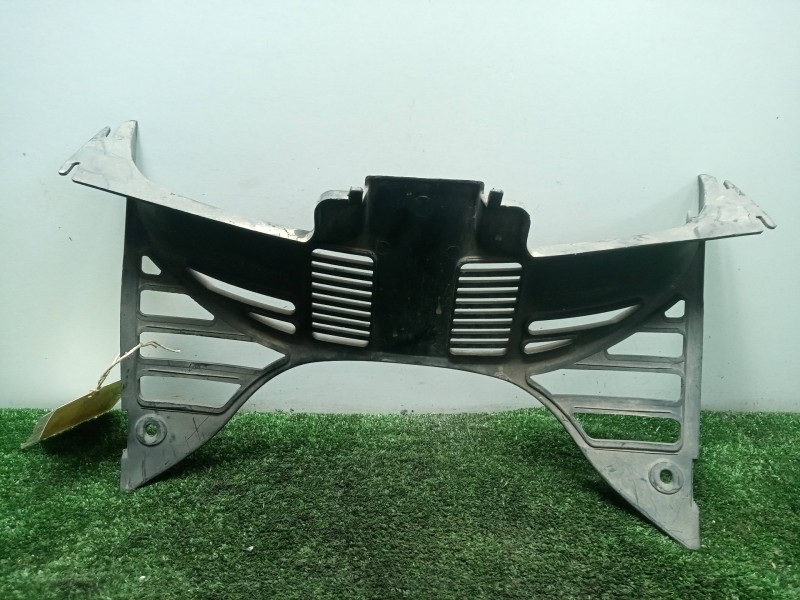 Recambio de moldura para honda transalp/africa twin/varadero referencia OEM IAM 64212MCB6110  