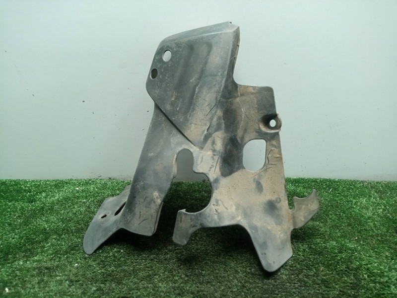 Recambio de moldura para honda transalp/africa twin/varadero referencia OEM IAM 19034MCB6100  