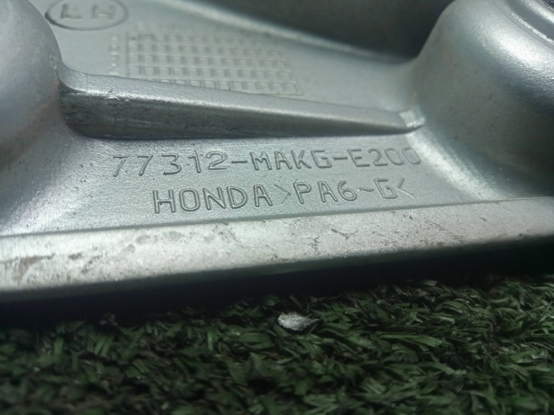 Recambio de moldura para honda fmx 650 (rd12) fx 650 vigor  (rd09) referencia OEM IAM 77312MAKGE200  