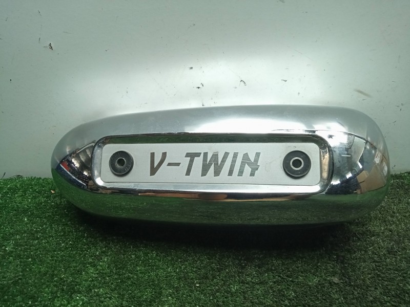 Recambio de moldura para hyosung aquila referencia OEM IAM 47421HJ8270 IZQUIERDO 