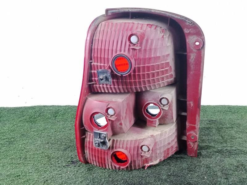 Recambio de piloto trasero derecho para kia carnival ii (gq) 2.9 crdi referencia OEM IAM   02-06