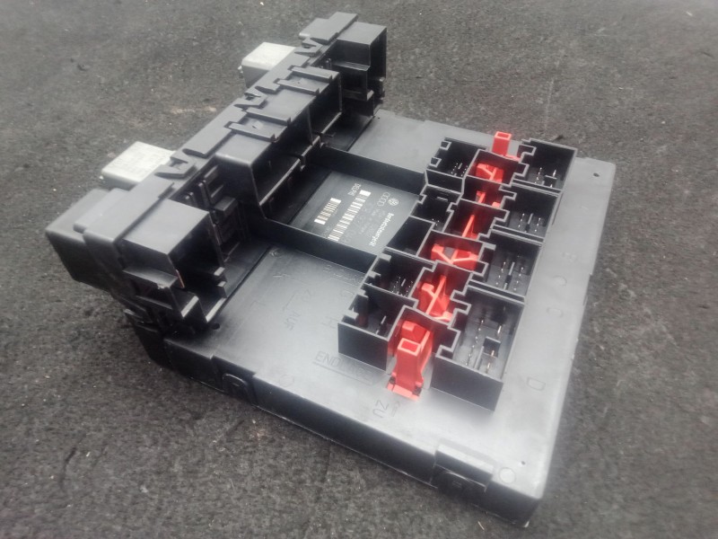 Recambio de caja reles / fusibles para volkswagen passat b6 (3c2) 1.9 tdi referencia OEM IAM 3C8937049E  