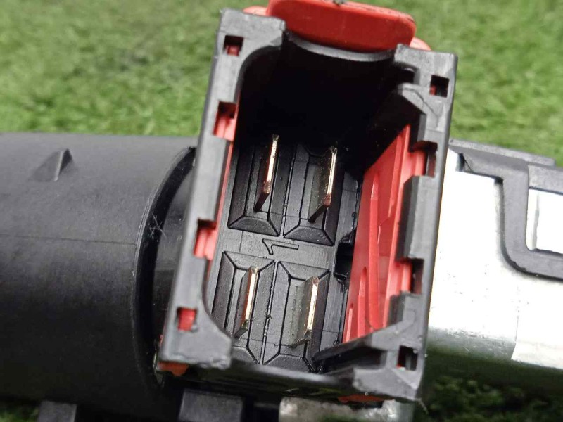 Recambio de conmutador de arranque para dacia dokker 1.5 dci diesel fap cat referencia OEM IAM 487009602R  