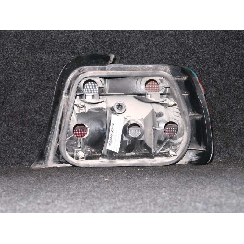 Recambio de piloto trasero izquierdo para bmw serie 3 berlina (e36) 1.7 turbodiesel cat referencia OEM IAM  COMPACT AMBAR
